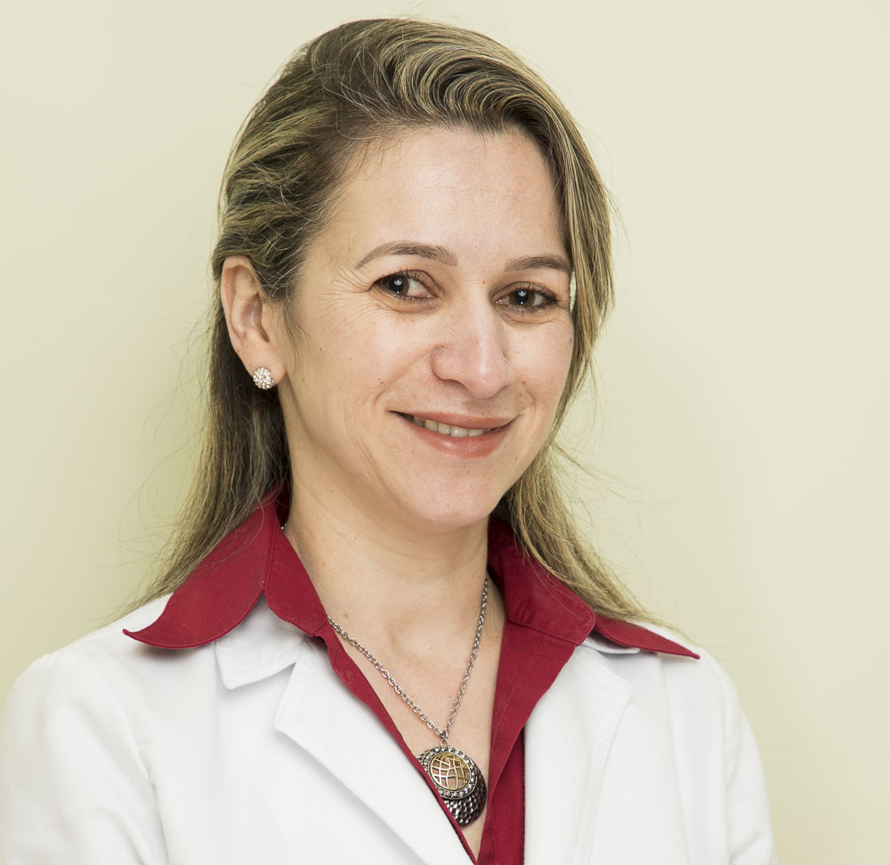 Nivia Fagundes - Diretora do Programa de Massagem Terapêutica